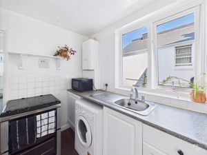 kitchen - click for photo gallery